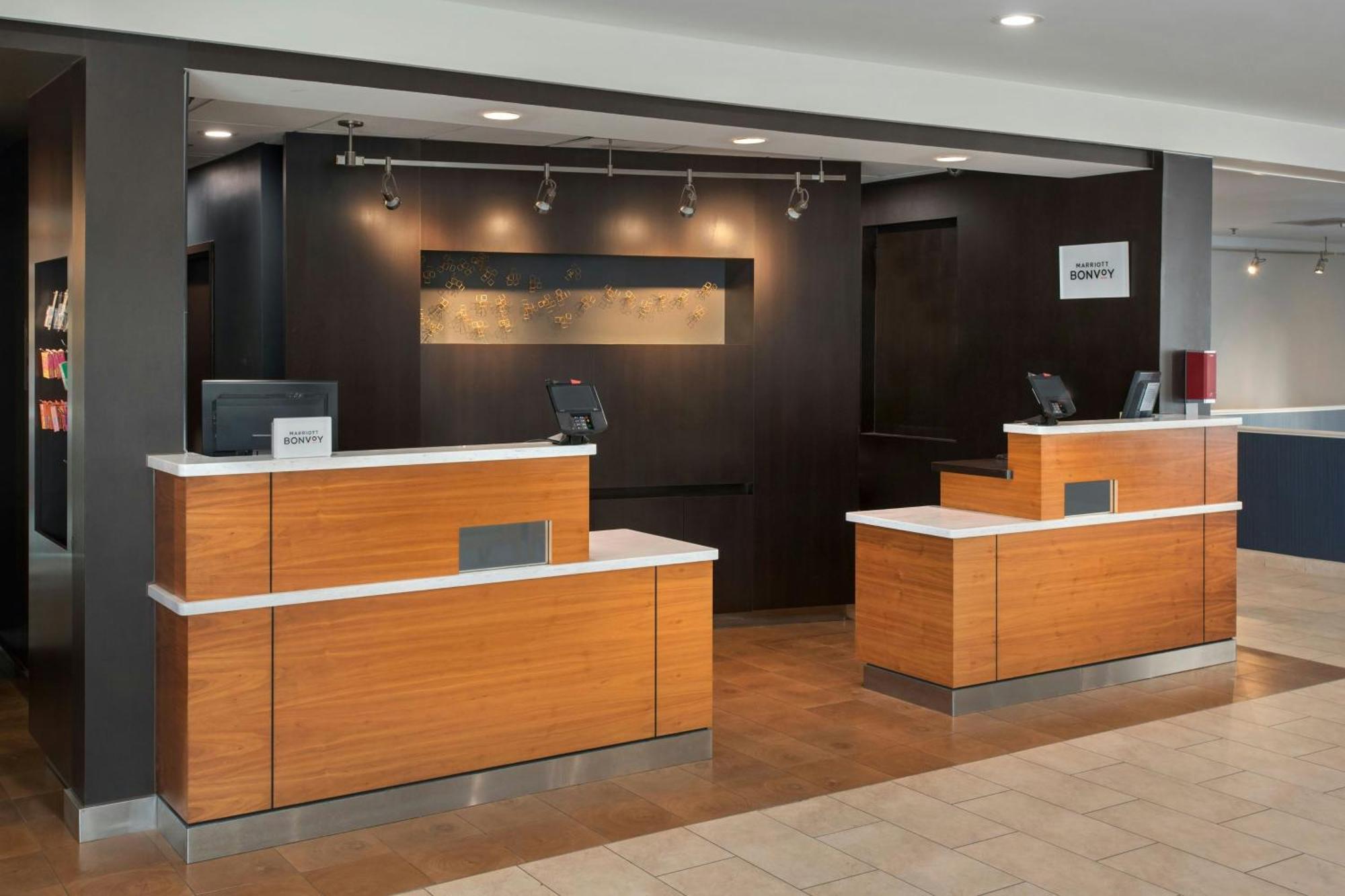 Courtyard By Marriott New Carrollton Landover Exterior foto