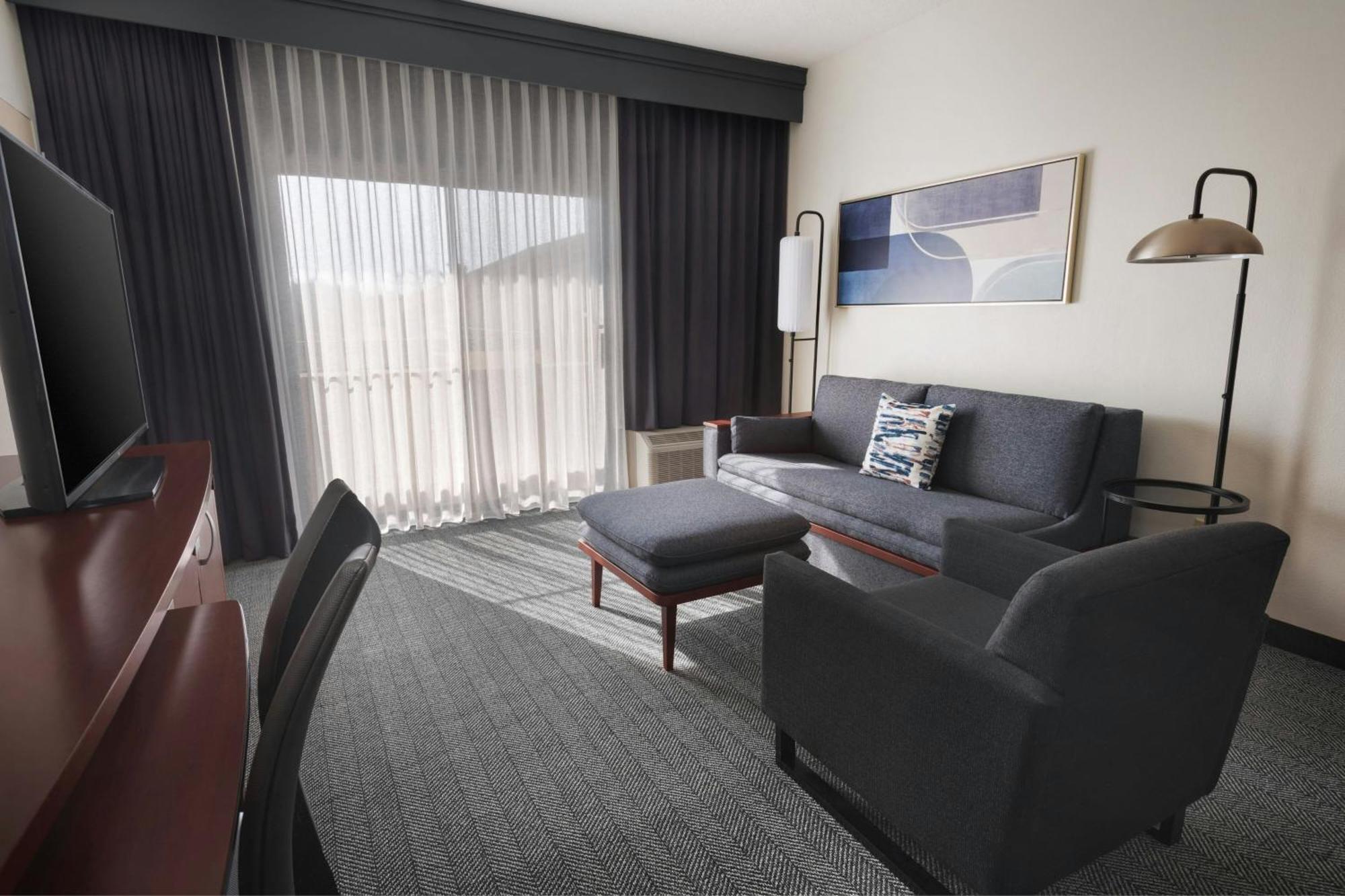 Courtyard By Marriott New Carrollton Landover Exterior foto